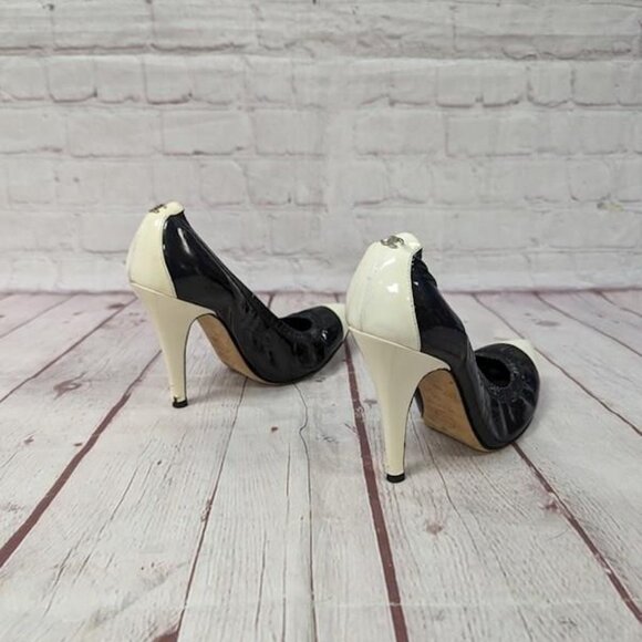 Chanel Scrunch Two Tone Pump sz 36 - Picture 4 of 10